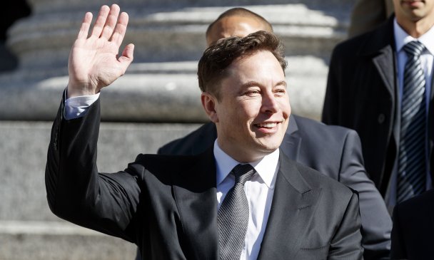 Илон Маск за неделю стал богаче на $2 млрд благодаря прибыли Tesla