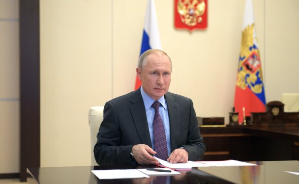 Путин поручил подготовить план по выходу из самоизоляции