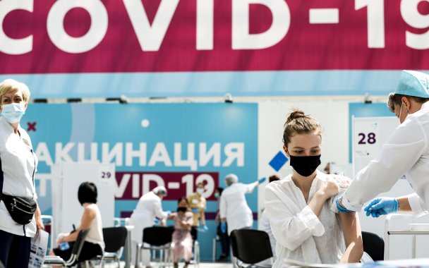 Каждая пятая российская компания отстранила или уволила сотрудников из-за отказа от вакцинации
