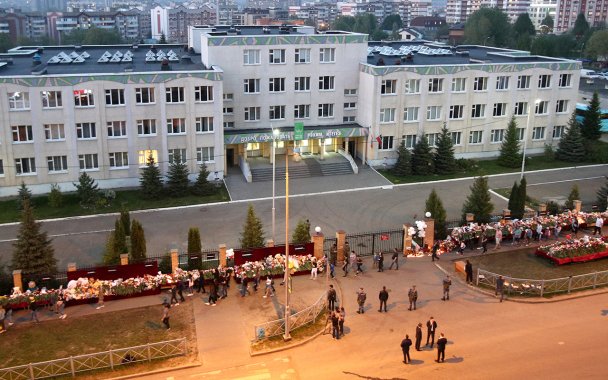 Месяц подготовки, бомба и стрельба картечью: СМИ узнали детали нападения на казанскую гимназию