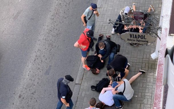 В Минске задержали членов штаба Тихановской и съемочную группу телеканала «Дождь»