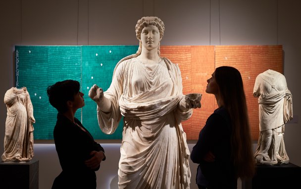 Десять самых дорогих античных скульптур, проданных с аукционов