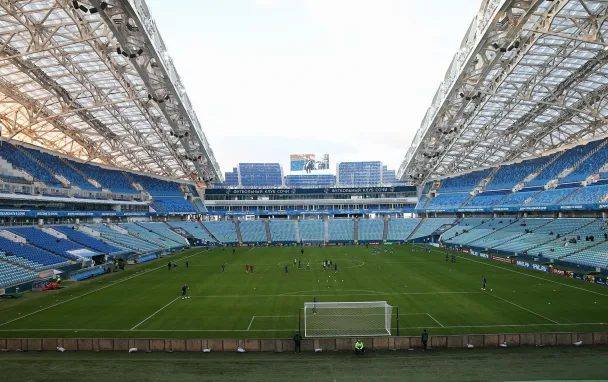 Золотые мячи. Что стало с футбольными проектами миллиардеров в России