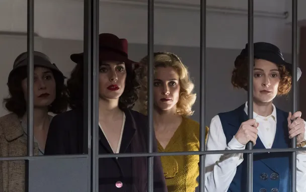 Из «Дряни» в «Вице-президенты»: 10 новых сериалов о женской свободе, любви и выборе