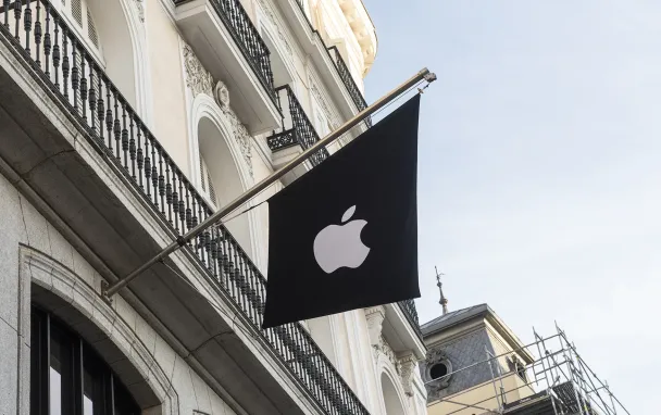 Apple решила запатентовать стеклянный iMac