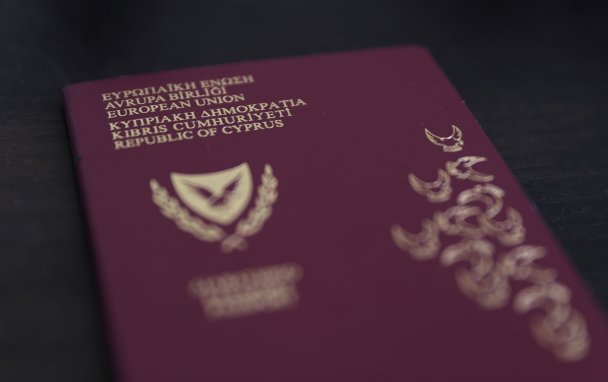 «Золотых паспортов» Кипра лишились девять россиян