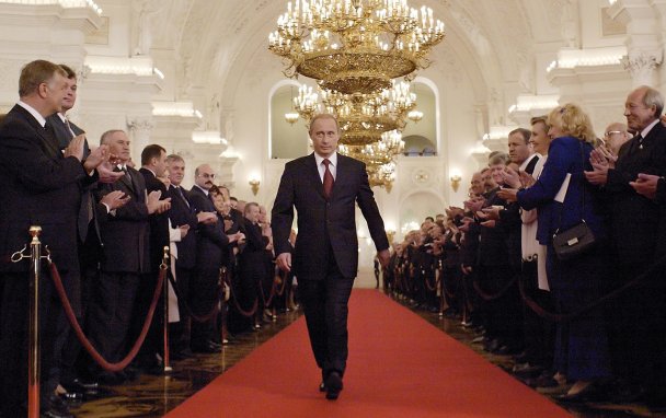Церемония вступления Владимира Путина в должность Президента России, 6 мая 2004 года ( фото Alexander Zemlianichenko / AP / TASS )