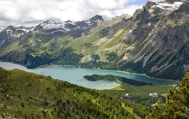 Трекинг на миллион: 6 лучших мест для путешествия в Швейцарию