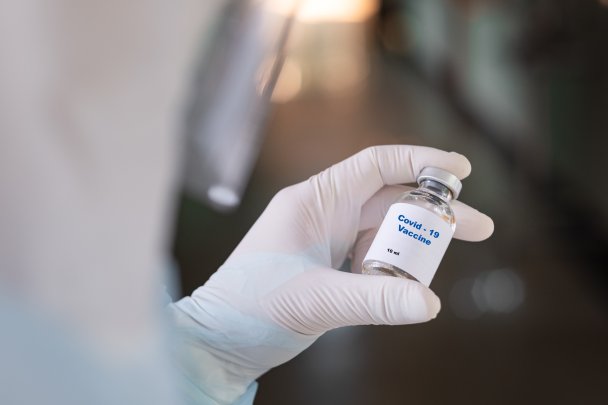 Россия зарегистрировала первую вакцину от коронавируса