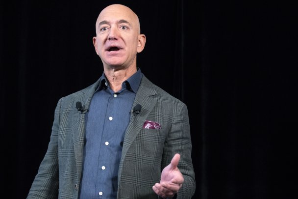 Распродажа на $3 млрд: Безос продал акции Amazon после превзошедшего прогнозы отчета 
