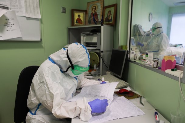 Число умерших от коронавируса в России превысило 8000