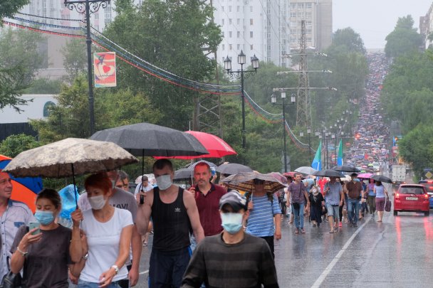 Жители Хабаровска вышли на митинг четвертую субботу подряд 
