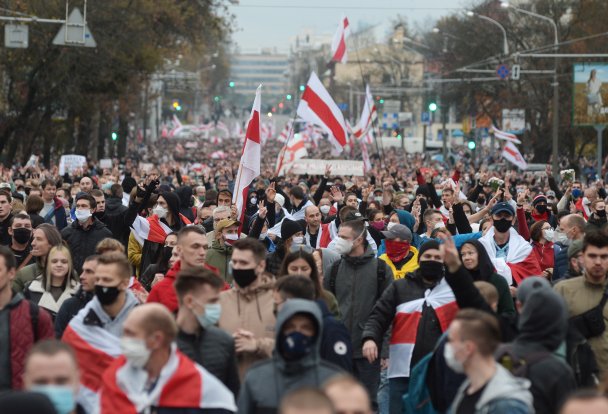 Марш под звон кастрюль: белорусский ОМОН применил спецсредства на акциях перед «народным ультиматумом»   