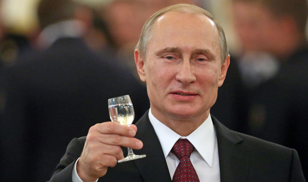 Владимир Путин одним из первых поздравил Дональда Трампа с избранием на должность президента США