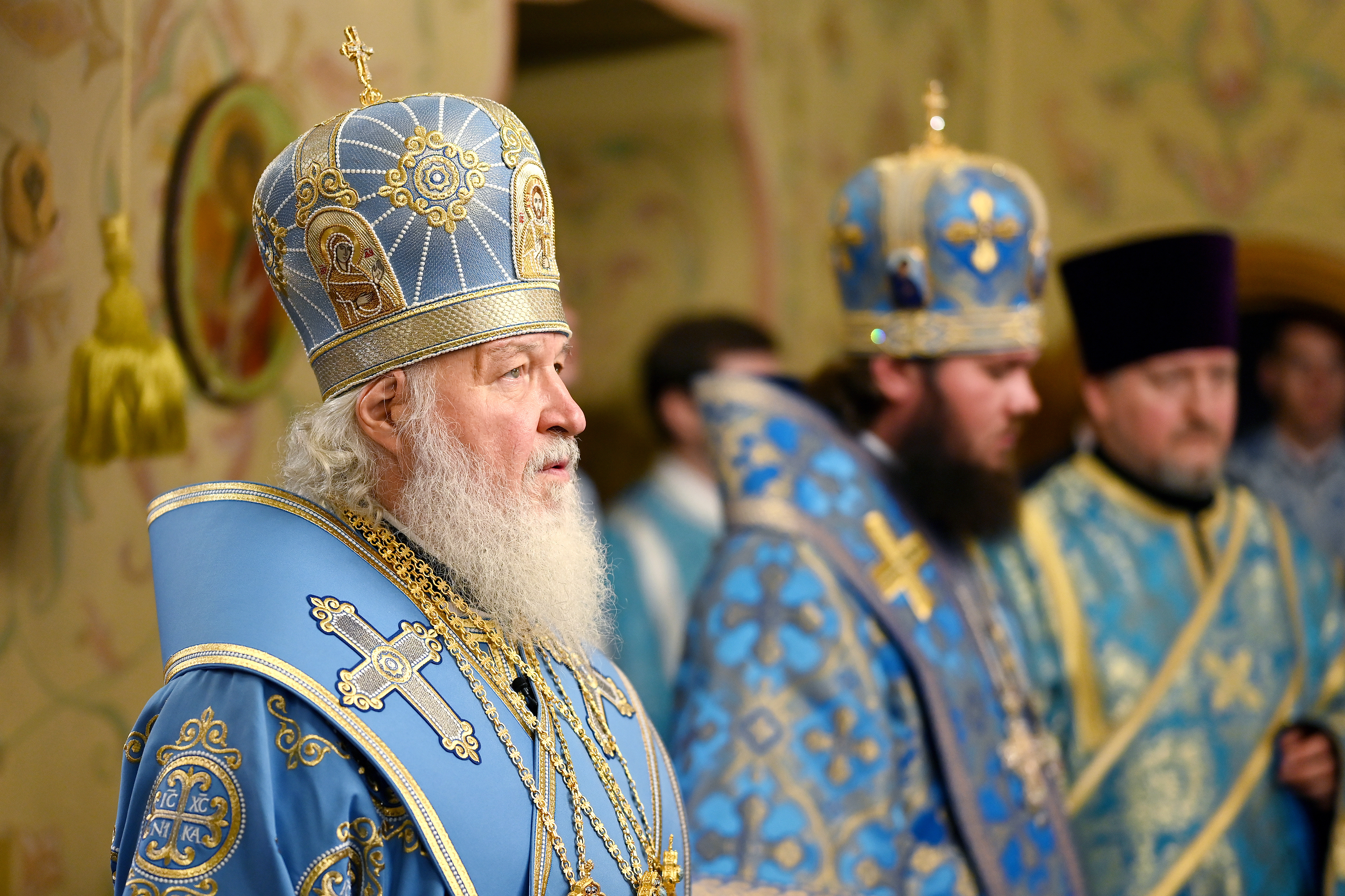 Патриарх Кирилл: Семья будет крепкой, если брачный союз заключен у алтаря - Российская газета