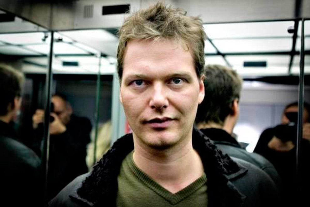 Жалаңаш теннисшілер ойнайды Жас пияздың фотосы