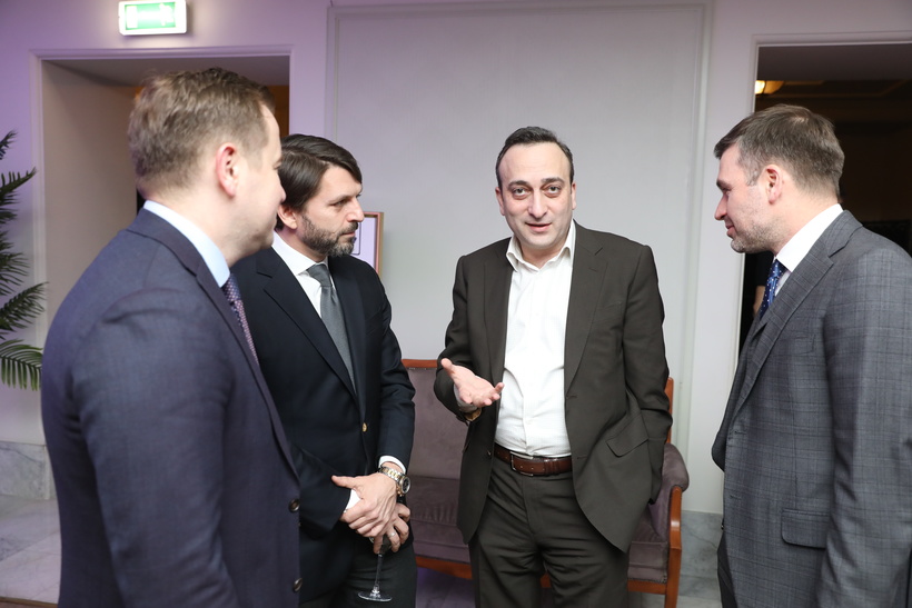 Николай Усков, Forbes Russia, Гор Нахапетян, фонд «Друзья», Александр Зайцев, ФГ БКС