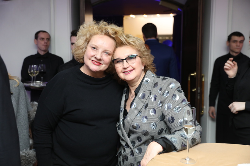 Регина фон Флемминг, АФК «Система», Вера Сиротина, CEDIMA GmbH