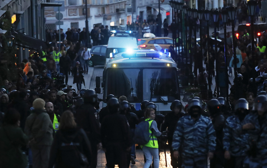 Фото Maxim Shemetov / Reuters