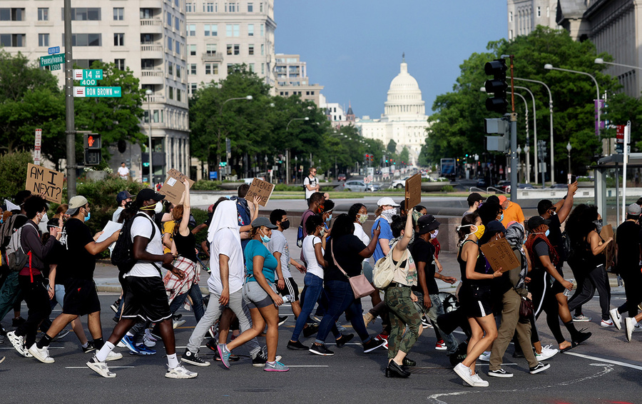 Фото Jonathan Ernst / Reuters