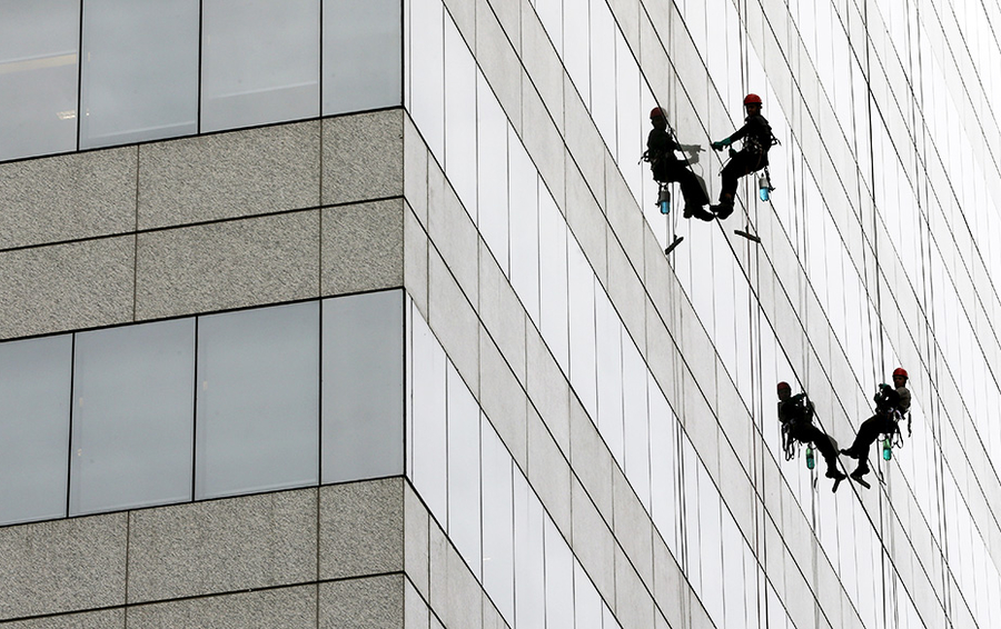 Фото REUTERS / Paulo Whitaker