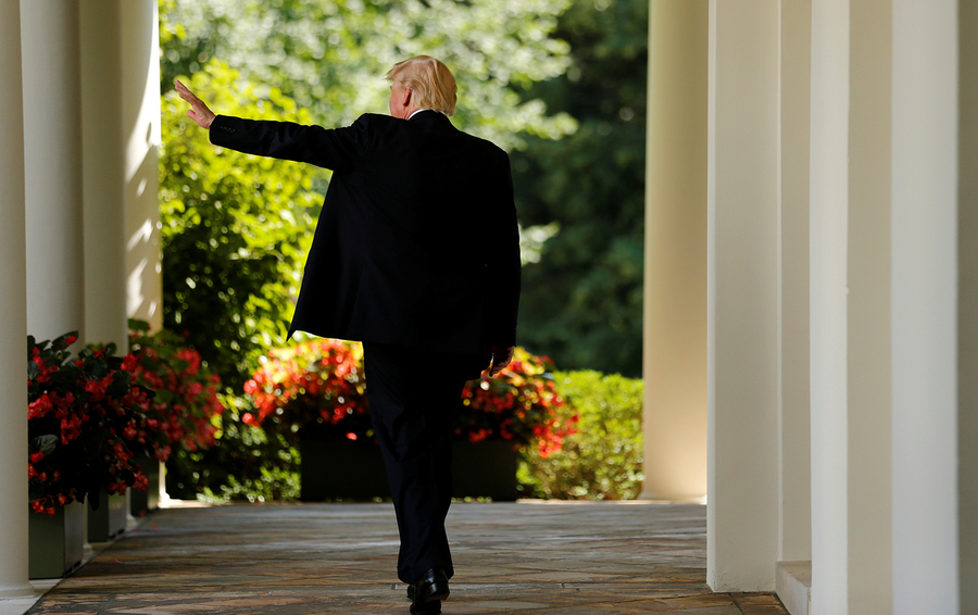 Фото Jonathan Ernst / Reuters
