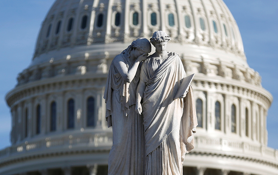 Фото Joshua Roberts / Reuters