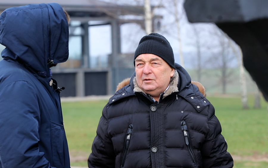 «Я впал в кому на две недели, но бизнесменские принципы остались»: создатель сырков «Б.Ю. Александров» о Путине, тюрьме и победе над раком