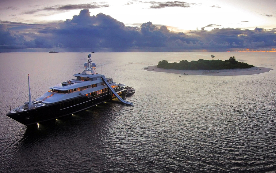 Фото Burgess Yachts