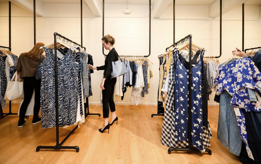 Фото Kelly Sullivun / Getty Images for Rent The Runway