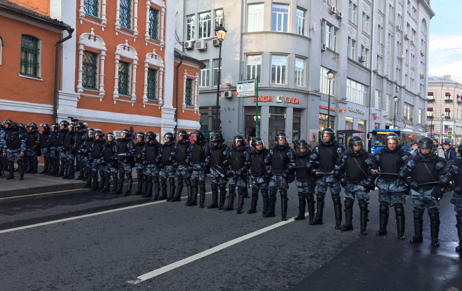 Полиции государства. Полиция в центре Москвы. Полицейское государство. Полиция и общество. Общество полицейских.