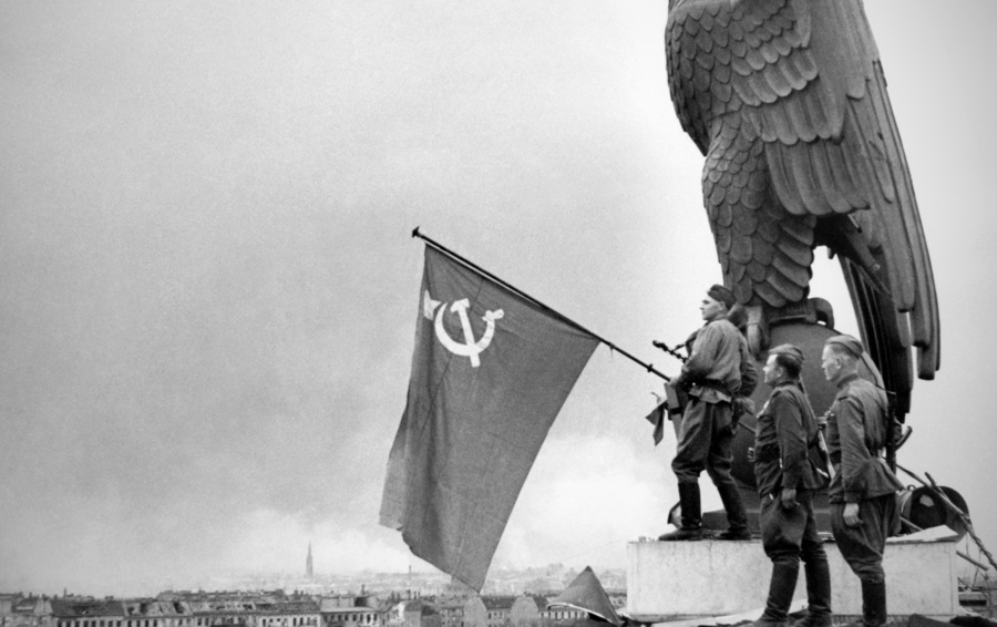 Фото Евгения Халдея / Фотохроника ТАСС
