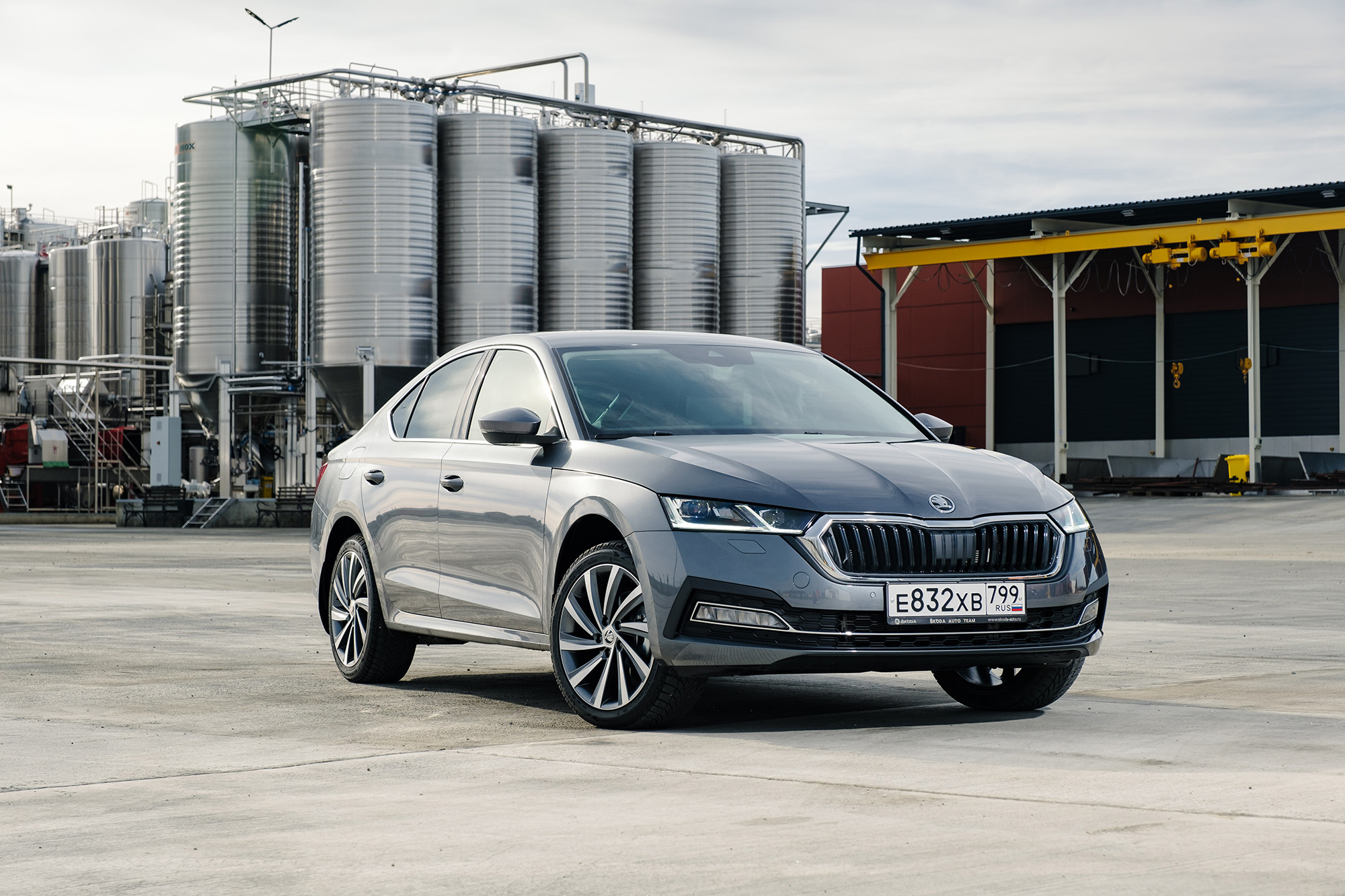 Тест-драйв: какой получилась новая Skoda Octavia | Forbes Life