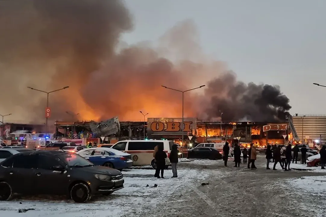 Дом сгорел из за пенопласта