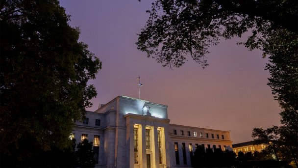 Здание Федеральной резервной системы Марринера С. Экклза в Вашингтоне, округ Колумбия (Фото: Stefani Reynolds / Bloomberg via Getty Images)