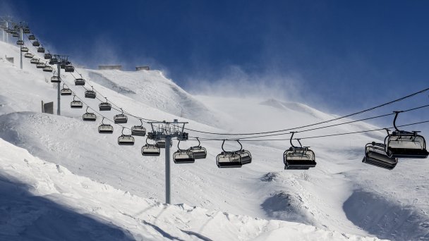 Канатная дорога курорта "Красная Поляна". (Фото Дмитрия Феокистова / ТАСС)