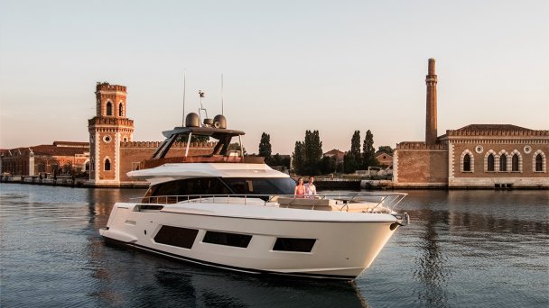 Ferretti Yachts 670 (Фото Ferretti Group)