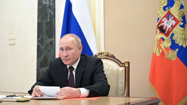 Владимир Путин ( Фото Алексея Никольского / Пресс-служба президента РФ / ТАСС)
