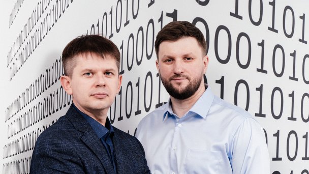 Александр Гусев (слева) и Роман Новицкий (Фото Виктора Юльева для Forbes)