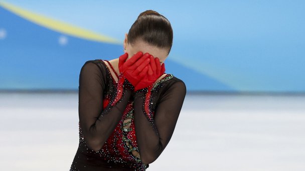 Российская фигуристка Камила Валиева после своего выступления на Олимпийских играх 2022 года в Пекине. (Фото Jean Catuffe/Getty Images)
