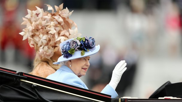 Королева Елизавета на скачках в Аскоте в июне 2019 года