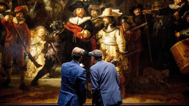 Реставрация картины Рембрандта «Ночной дозор» (Фото EPA / TASS)