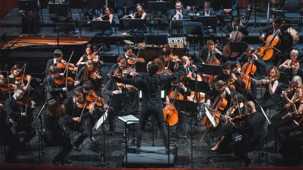 Оркестр musicAeterna (Фото Никиты Чунтомова)