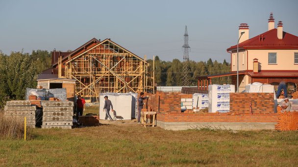 Строительство ИЖС в Подмосковье (Фото Ведомости / ТАСС)
