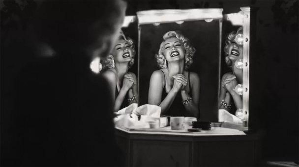 Кадр из фильма Эндрю Доминика «Блондинка», снятого по одноименной книге Джойс Кэрол Оутс (Фото Netflix)