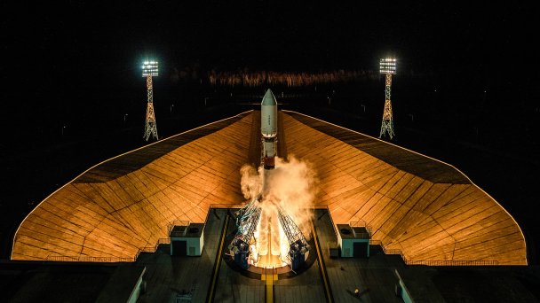 Запуск ракеты-носителя «Союз-2.1б» с первым спутником федеральной программы «Сфера» (Фото Сергея Савостьянова / ТАСС)