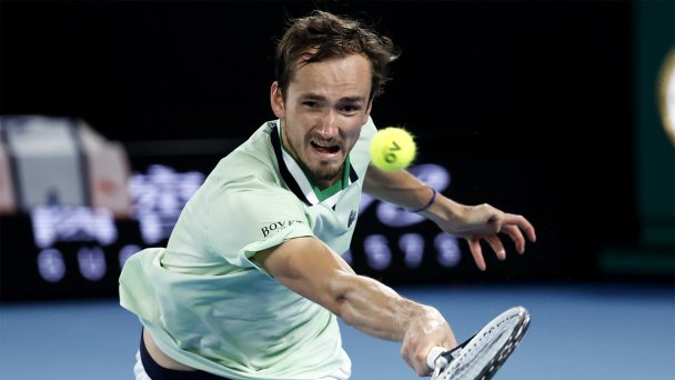 Даниил Медведев в финале теннисного турнира Australian Open 2022  (Фото Hamish Blair / AP / TASS)
