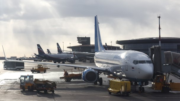 Самолеты в аэропорту Шереметьево (Фото Валерия Шарифулина / ТАСС)