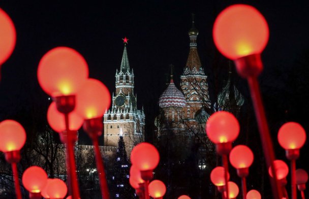Кремль и собор Василия Блаженного. Фото Сергея Карпухина/ТАСС