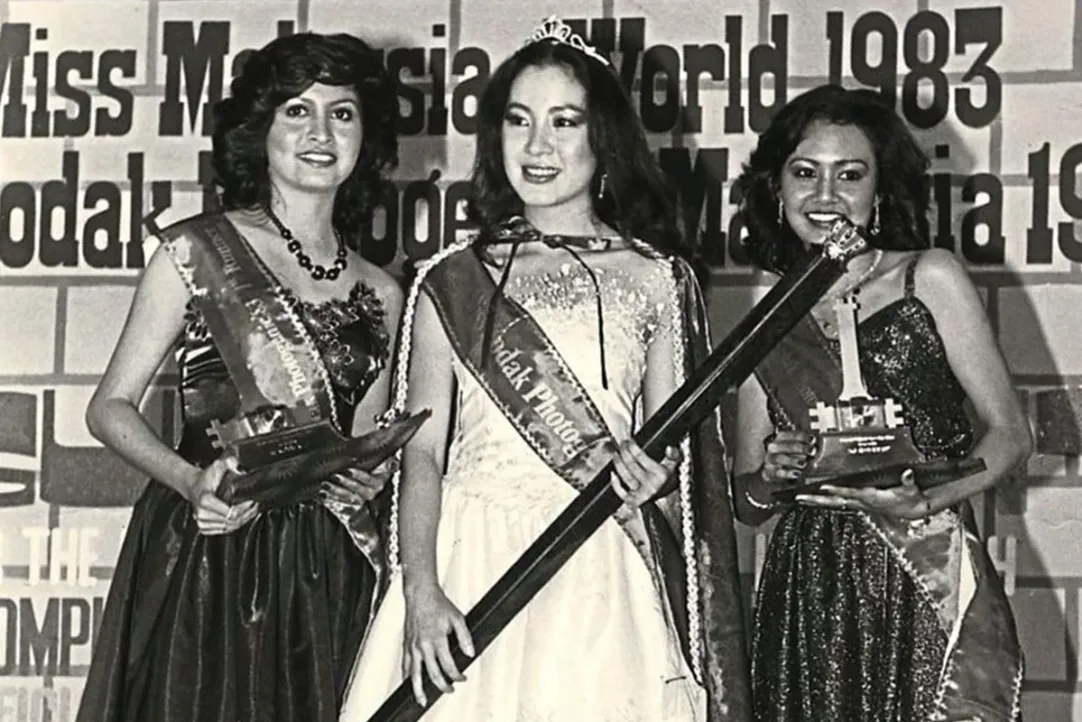 Omskdagi mustaqil qizlar Supervaginaning fotosurati